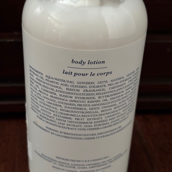 Crabtree & Evelyn Nantucket Briar Lotion in White and Blue - Picture 3 of 4